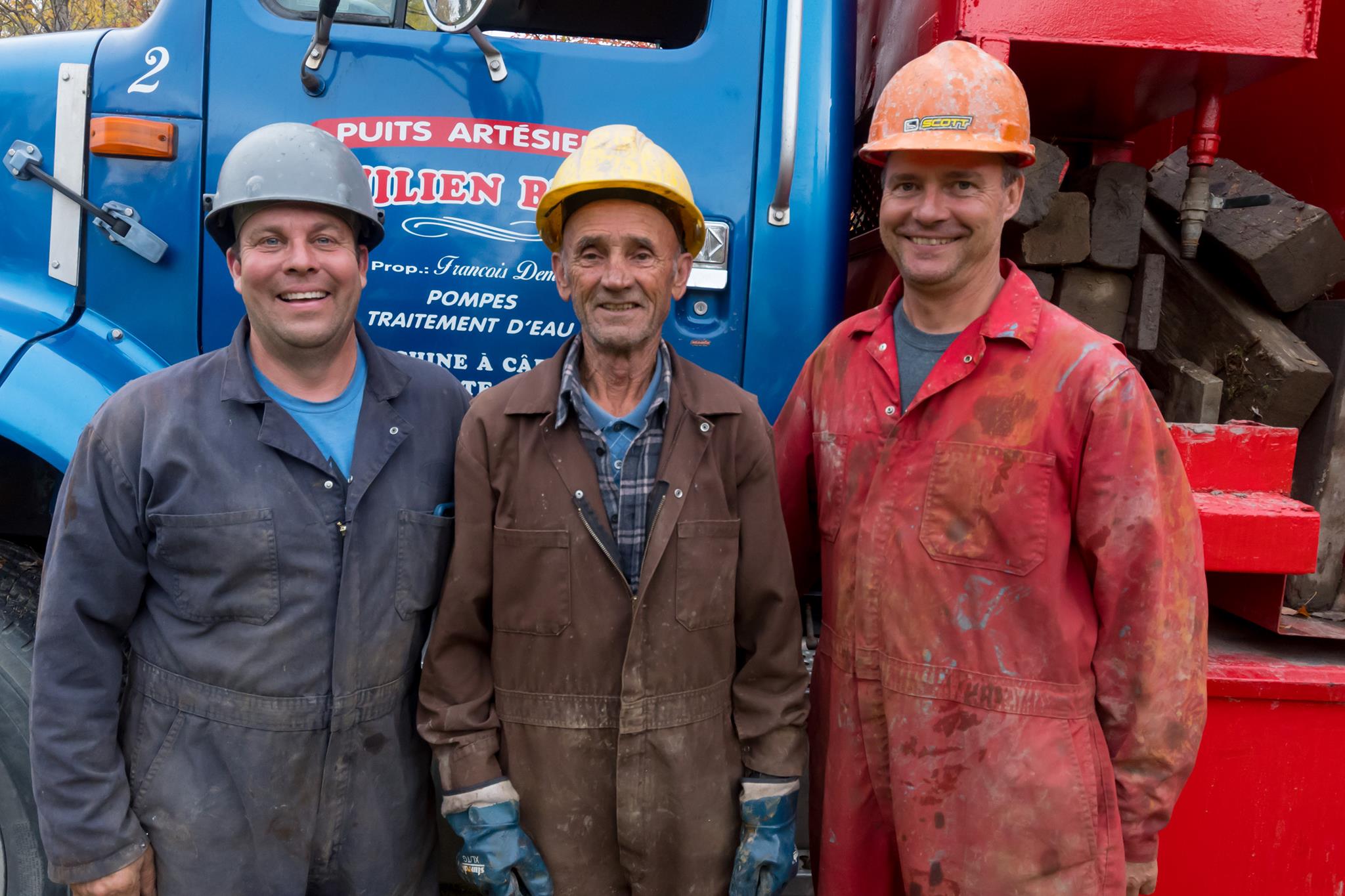 Forage de puits d’eau potable avec foreuse rotative sur chantier  à Saint-Henri.
